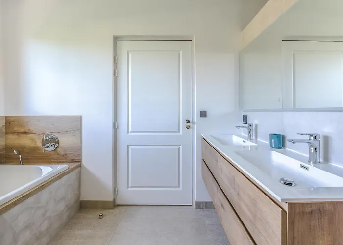 Violette - Piscine Privee *